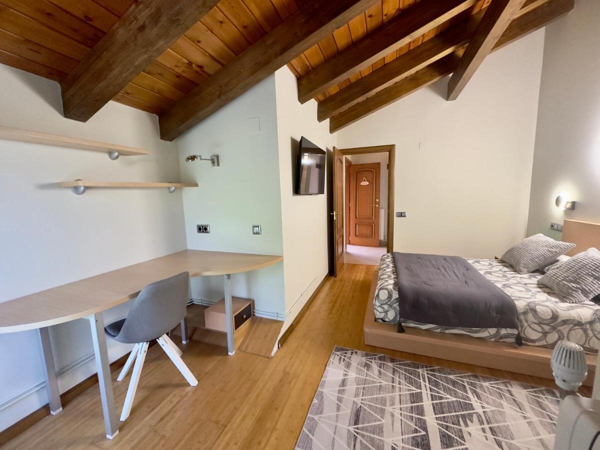 Penzion La Llardana Benasque Exteriér fotografie