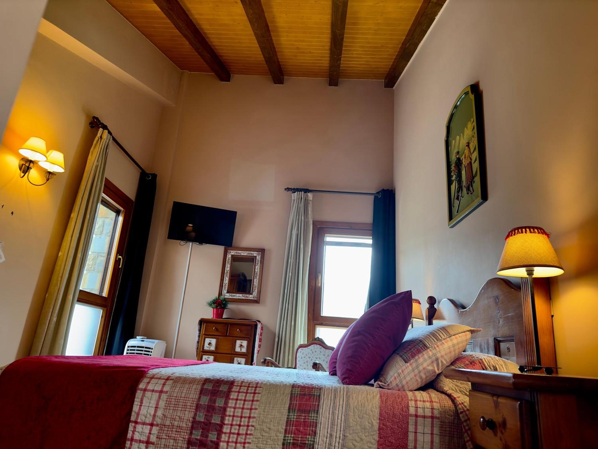 Penzion La Llardana Benasque Exteriér fotografie