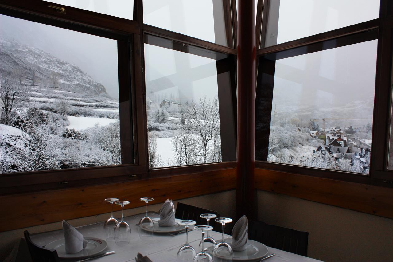 Penzion La Llardana Benasque Exteriér fotografie